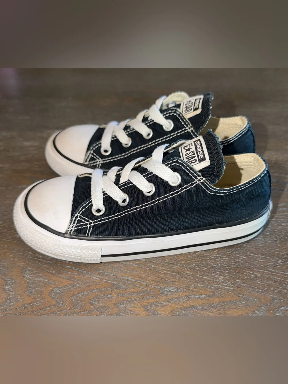 Black Converse All Star Chuck Taylor Low Top Sneakers Kids size 9